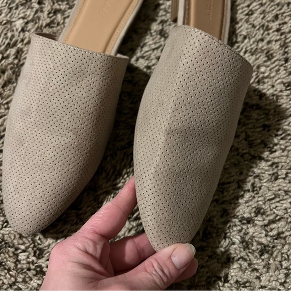 Faux-Suede Pointy-Toe Mule Flats, Size 9 - Picture 3 of 7